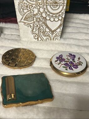 Vintage Stratton compact mirrors- Pick 1
